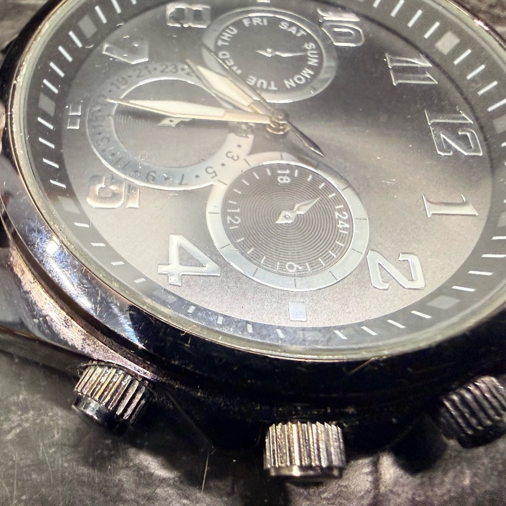 Men’s Watch - Picture 13 of 16